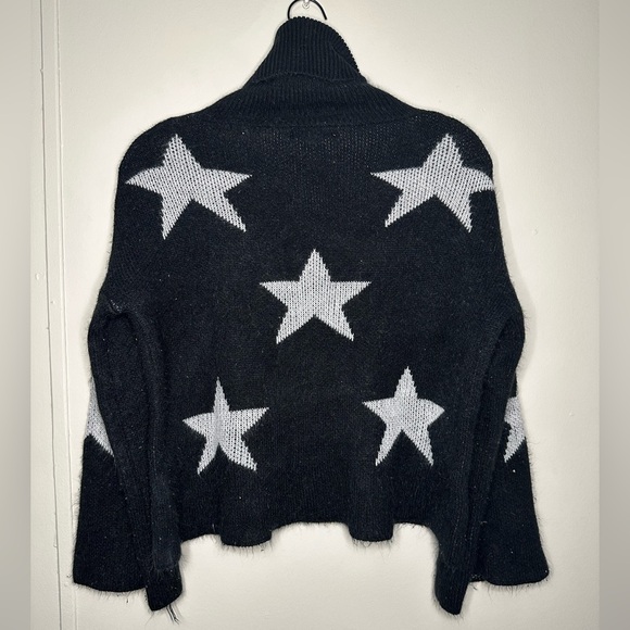 SHEIN Black And White Star Knit Turtleneck Sweater size medium - Picture 3 of 5
